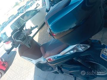  beverly 300