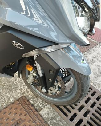 Frecce anteriori Kymco ak 550