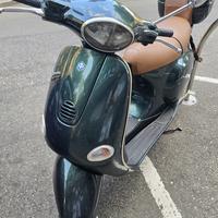 Vespa 150 et 5