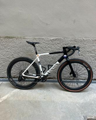Canyon Grail CF SLX 8 - telaio + ruote