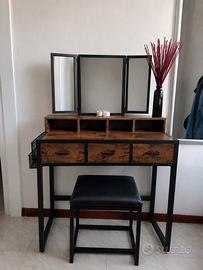 Scrivania con specchio triplo stile industriale