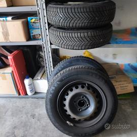 Ruota e pneumatici usati pochissimo