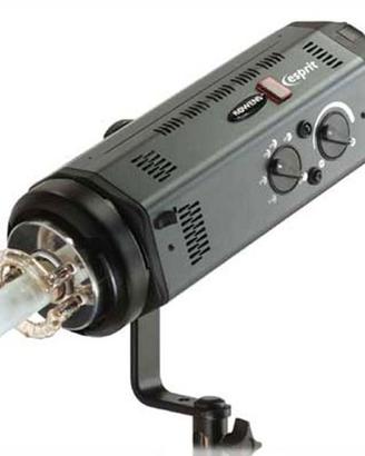 2 Bowens Esprit Monotorce 1500W + attrezzi