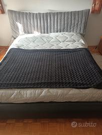 Letto matrimoniale con contenitore