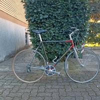 Bici da corsa Colnago taglia M – Campagnolo 6V