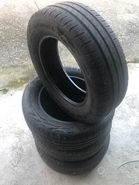 4 Gomme Continental estive.