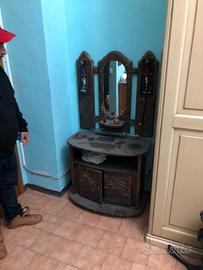 Mobiletto  con specchio etnico