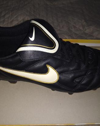 Nike Tiempo FG nuove - 41.5
Misura 41
