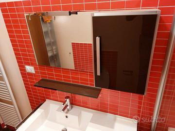 Mobile bagno sospeso