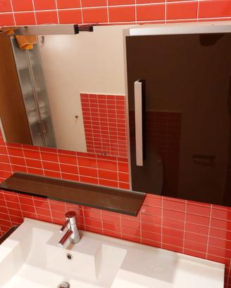Mobile bagno sospeso