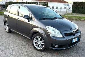 Toyota Corolla Verso 2.2 16V D-4D 7 POSTI