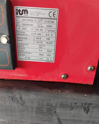 Bruciatore per riscaldamento capannone