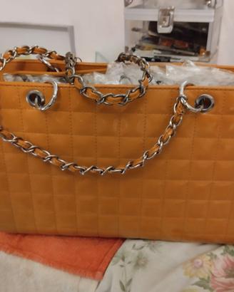 Borsa con catena