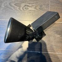 Impianto luci negozio, faretti e binari