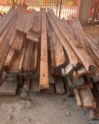 TRAVI IN LEGNO PER ARMATURA
