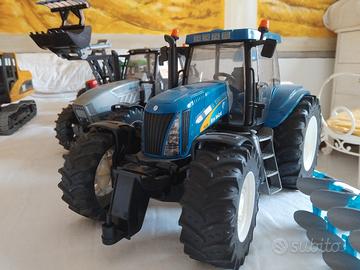 Modellino New Holland  TG 285