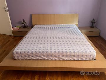Struttura letto matrimoniale con comodini e rete