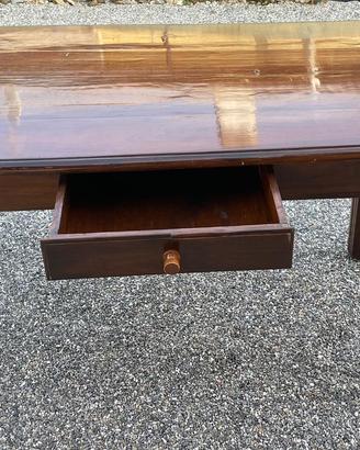 Tavolo in legno
