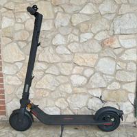 Senway Ninebot E22 Monopattino