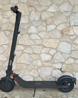 Senway Ninebot E22 Monopattino