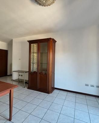 Ronco all'Adige centro: trilocale con garage