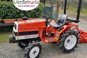 TRATTORE AGRICOLO