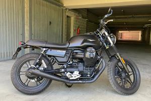 Moto Guzzi V7 III Stone