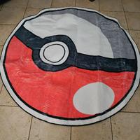 tappeto rotondo con disegno pokeball