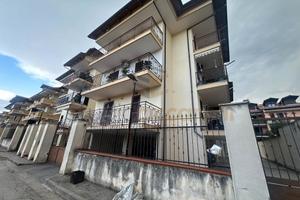 Graziosa Mansarda In Parco Privato Zona Centrale