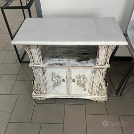 Mobiletto ristrutturato