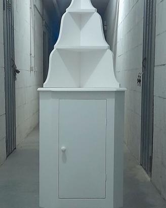 Angoliera bianca stile shaby chic