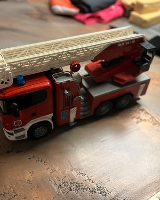 Bruder pompieri scania