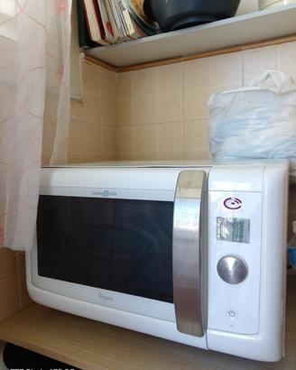 FORNO A MICROONDE WHIRLPOOL( CUCINA BARILLA)