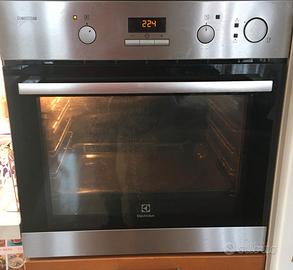 Forno Electrolux Combisteam EOB6400ASX