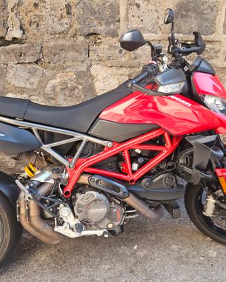 ducati hypermotard 