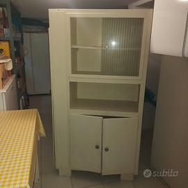 Credenza vintage da cucina color avorio