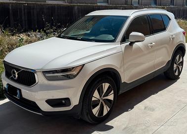 VOLVO XC40 D3 Geartronic Momentum Pro N1