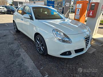 Alfa Romeo Giulietta 2.0 JTDm-2 140 CV com 286.000