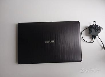 Asus vivobook15 + caricatore + valigetta