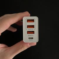 Caricabatterie 3 USB-A + 1 USB-C PD20W