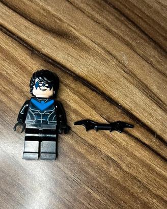 Lego Batman Nightwing minifigure set  76160