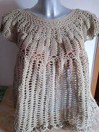 scamiciato corto ad uncinetto