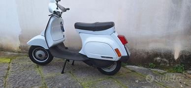 Vespa 125 V iscritta FMI Conservata