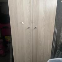 Armadietto in legno truciolato