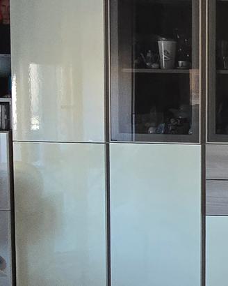n. 2 colonne dispensa con anta vetrata e anta chiu