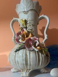 Vaso Capodimonte con Rose