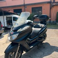 Scooter Yamaha Majesty 400 ( devo trasferirmi )