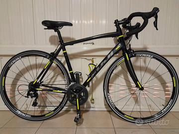 Bici da Corsa Fuji