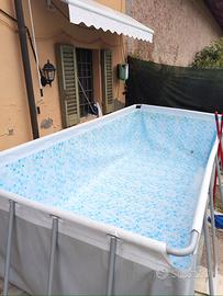 Piscina fuori terra rettangolare