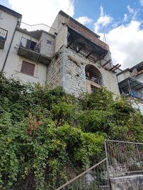 Casa indipendente da ristrutturare 200mq